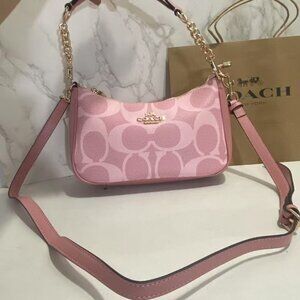 COACH Pink Vintage Single Shoulder Cross Bag